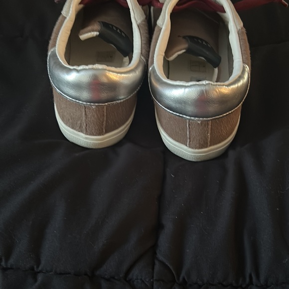 Steve Maddens - Picture 3 of 6